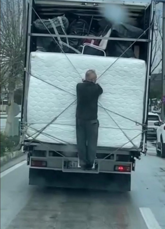 Güvenilir nakliyecinin tehlikeli yolculuğu
